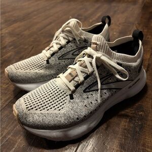 Brooks Glycerin Cream, tan and Black Running Shoes